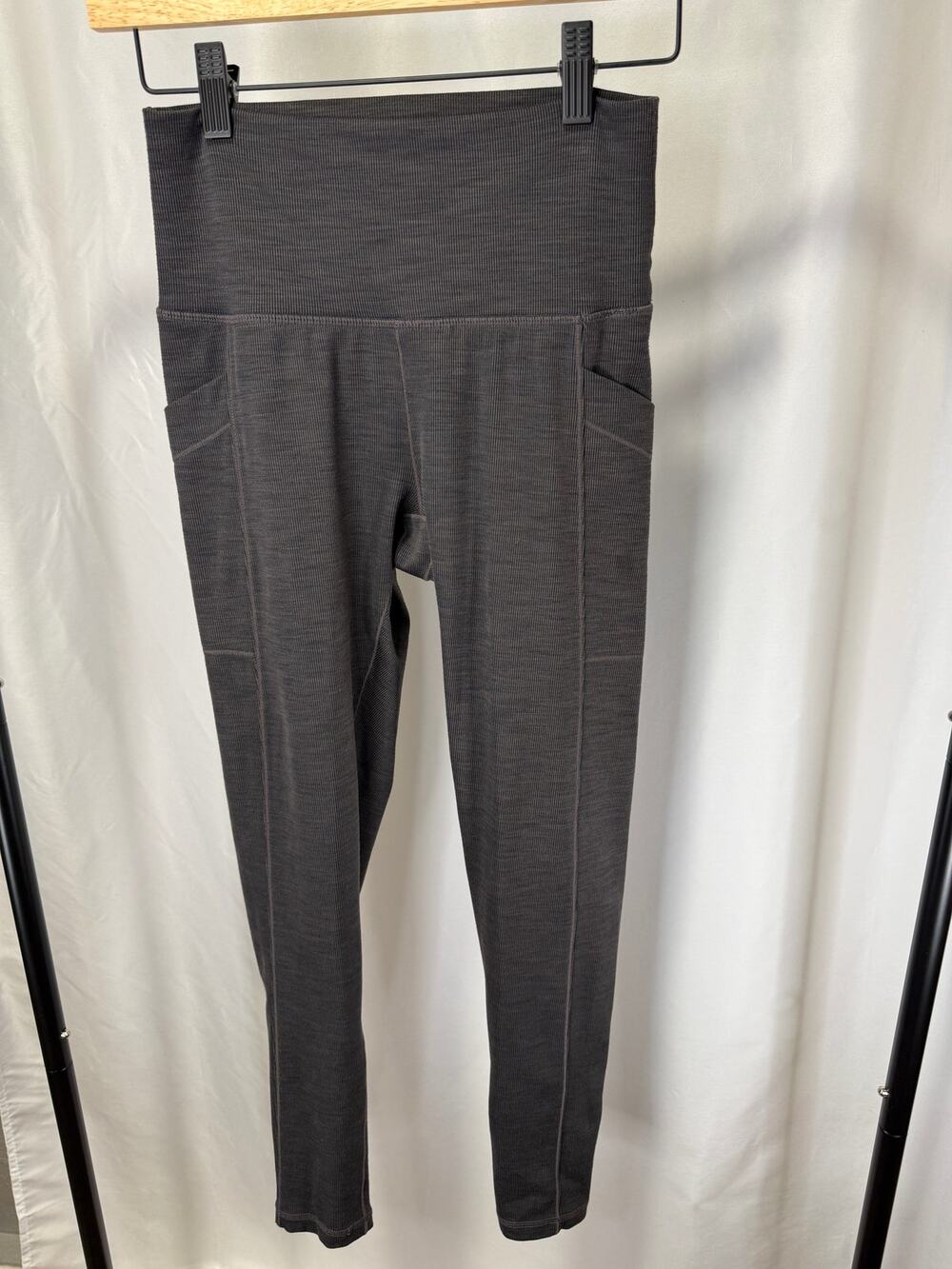 prAna Women’s Size S Gray Ribbed High Rise Leggings Side Pockets Stretch